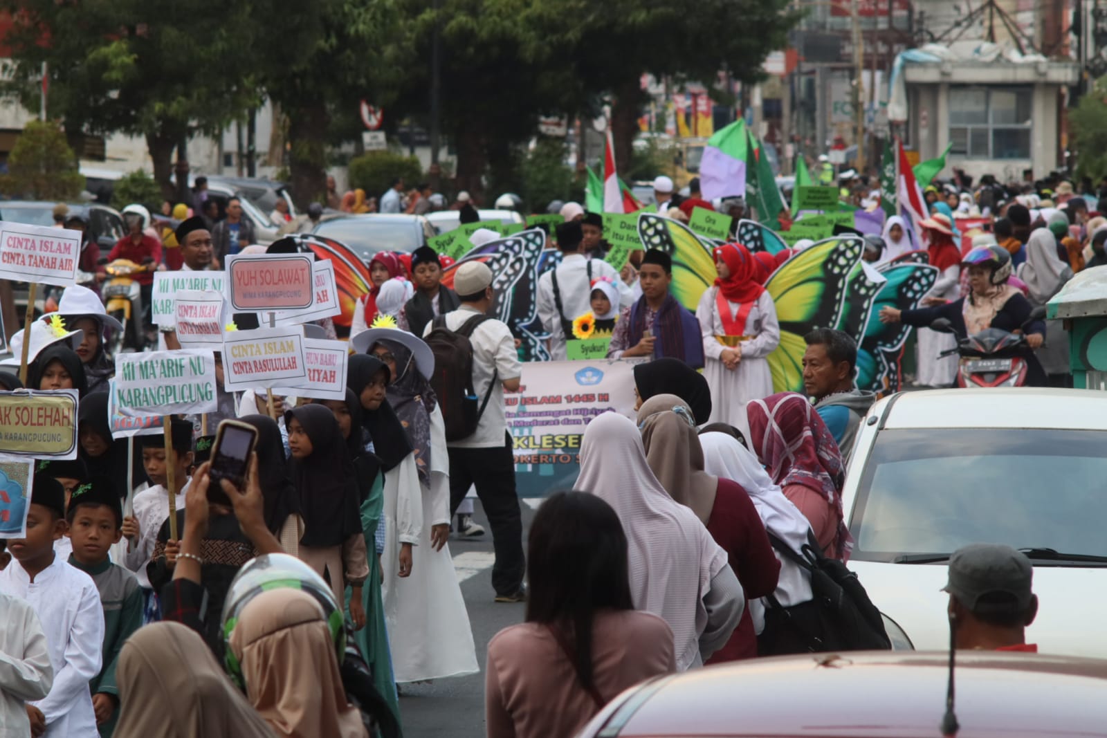 Sambut Tahun Baru Islam, 2 Ribu Orang Meriahkan Pawai Ta'aruf yang Digelar Pemkab dan Kemenag Banyumas