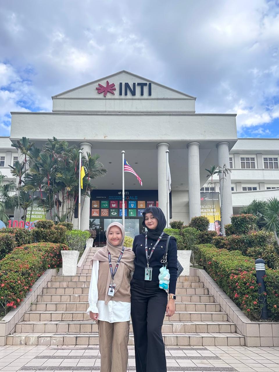 Program Studi Manajemen S1 UMP Kirim 2 Mahasiswa Ikuti Student Mobility Program di Malaysia