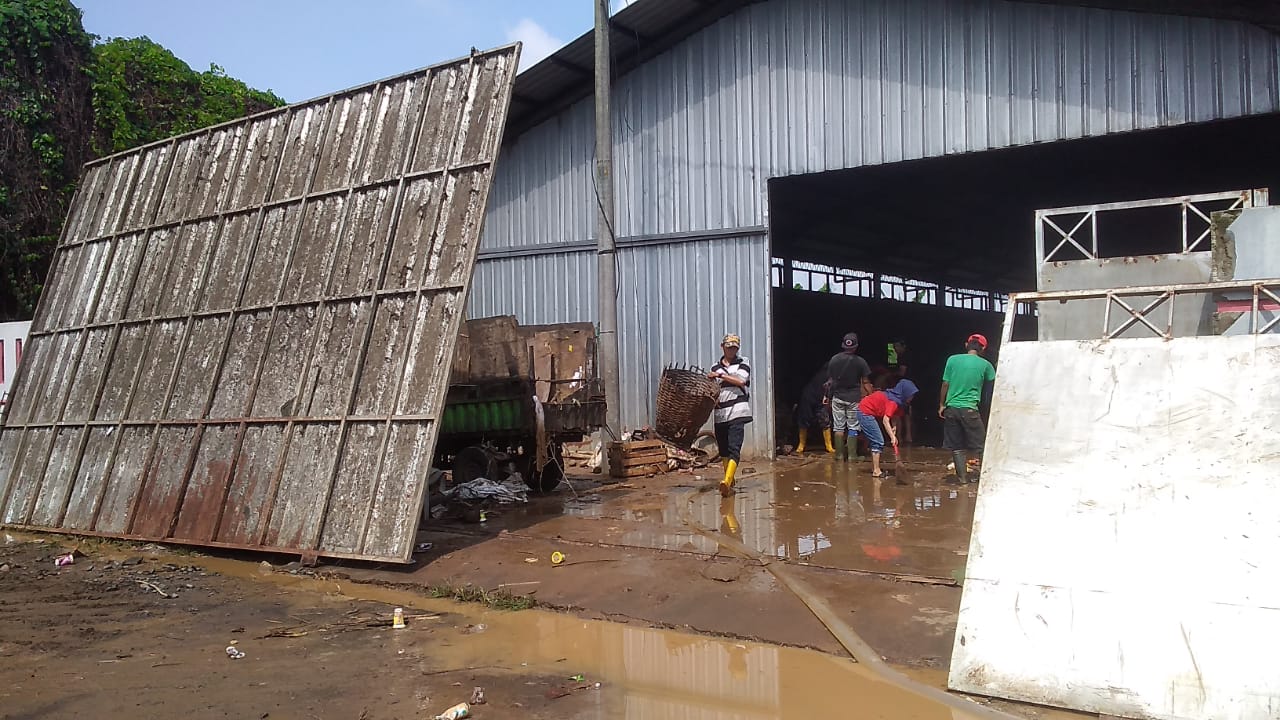 Fasilitas TPST Sumpiuh Rusak Terdampak Banjir