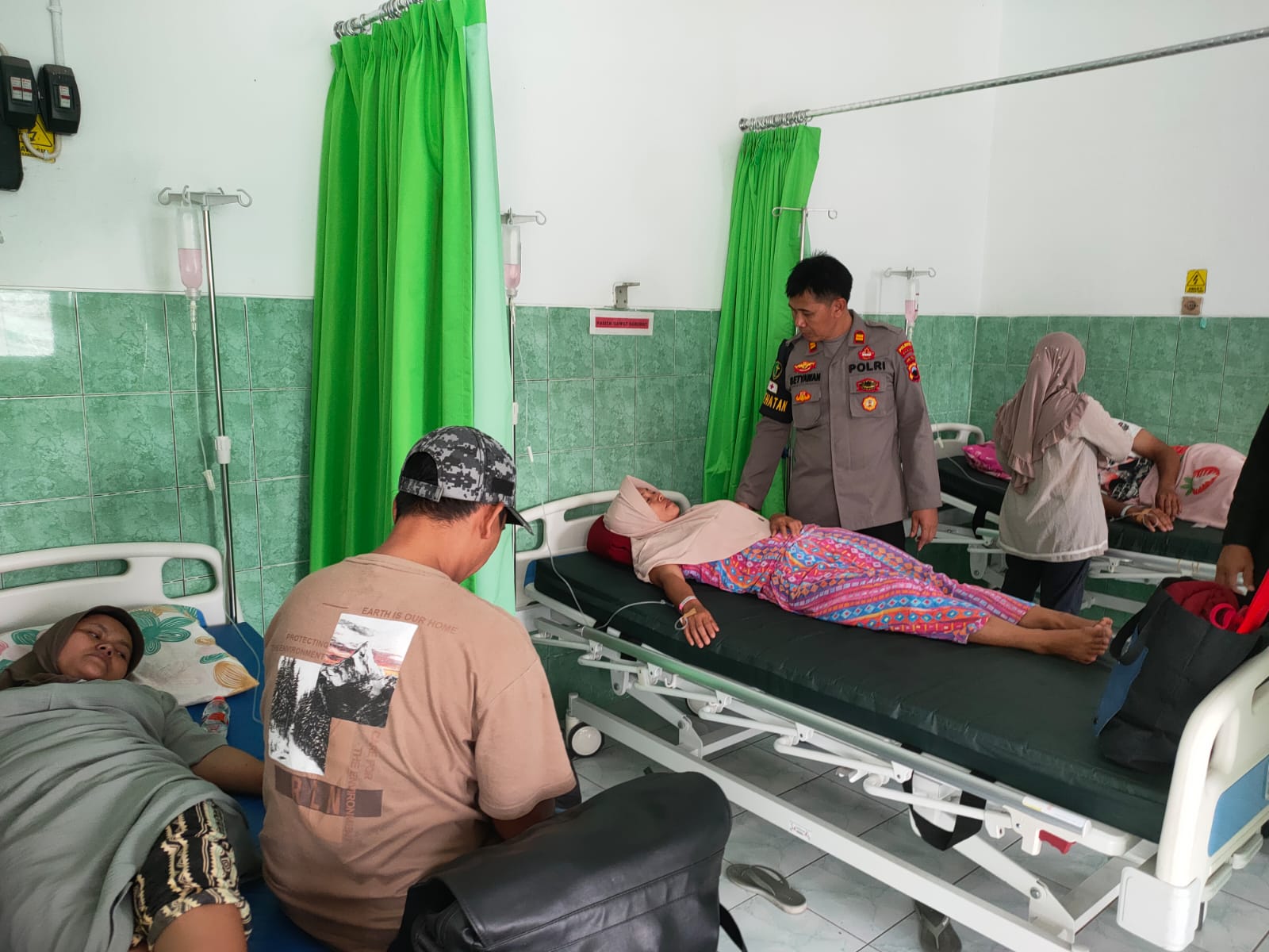39 Orang Pasien Dugaan Keracunan di Cimanggu Cilacap Boleh Pulang, 2 Orang Masih Dirawat, 2 Orang Dirujuk