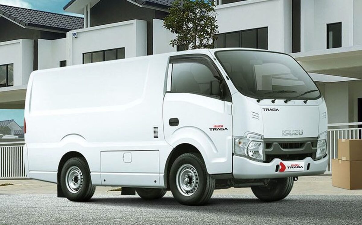 Traga Blind Van: Mobil Niaga Kecil dengan Kargo Super Luas