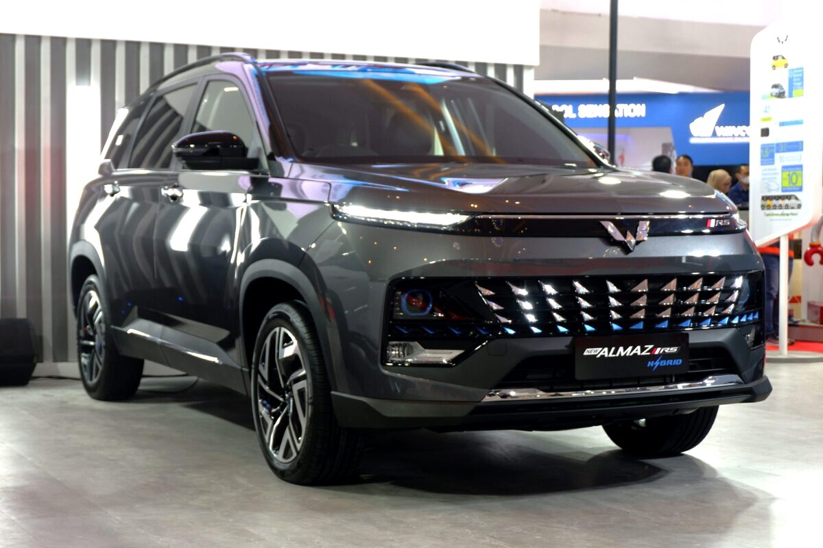 Simulasi Kredit Mobil Wuling Almaz RS Hybrid dari BCA, MUF, dan Bank Syariah, Mana yang Terbaik?