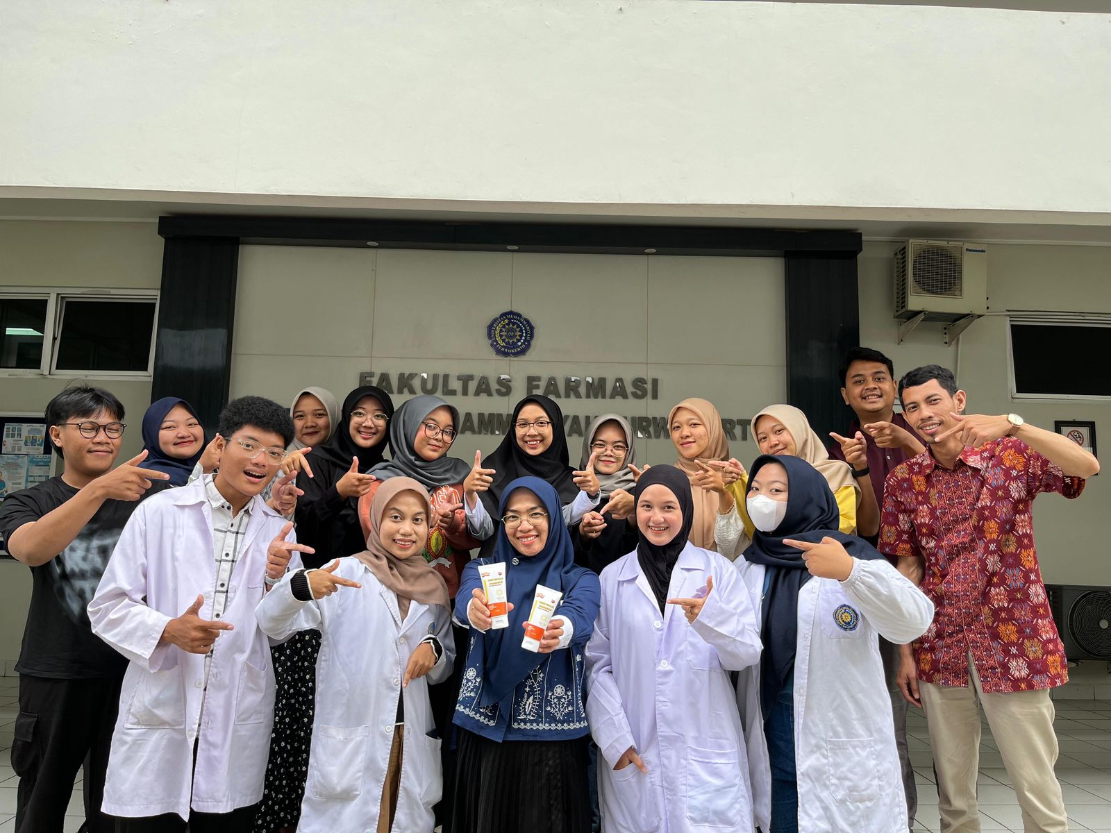 Mahasiswa UMP Ciptakan Sunblock dari Limbah Kulit Singkong, Dorong Desa Tamansari Jadi Wirausaha Inovatif