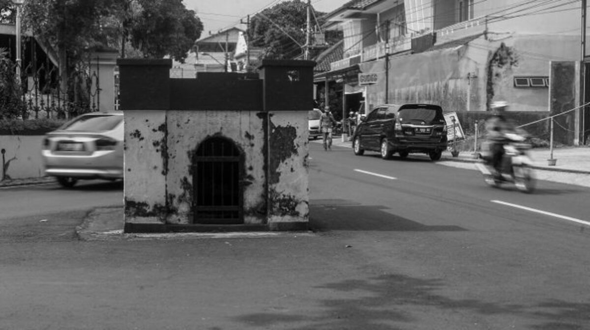 Bikin Merinding, Begini Kisah Kuburan Kramat di Tengah Jalan Kota Purwokerto