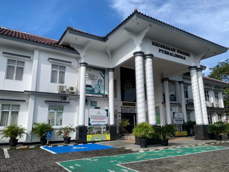 Masuk Tahap Telaah, Kejari Tindak Lanjuti Laporan Warga Desa Pangempon Terkait BUMDes