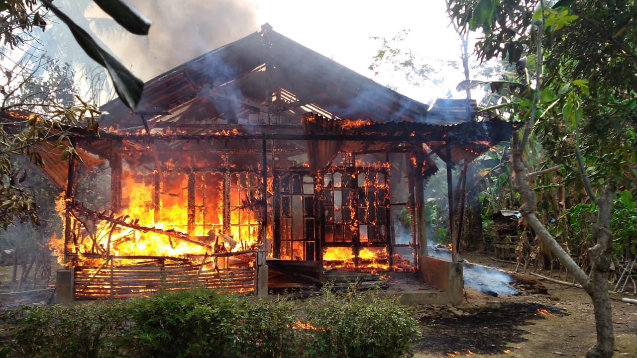 Satu Rumah Warga Terbakar di Desa Kedungpring