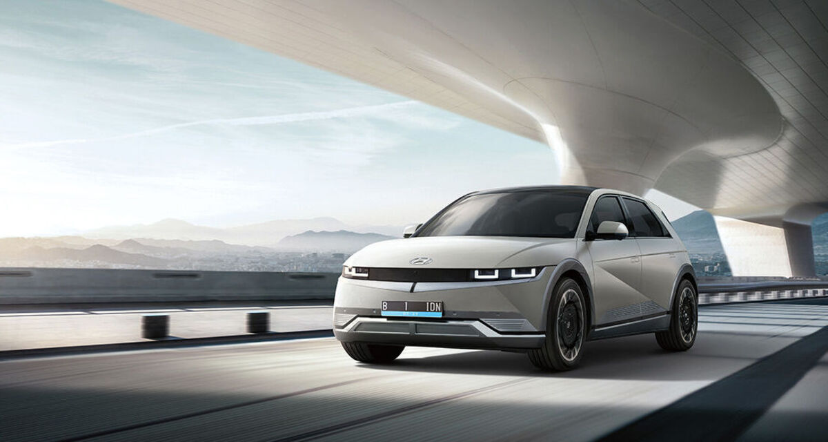 Hyundai IONIQ 5 Standar vs N, Apa Bedanya? Simak Performa dan Teknologinya