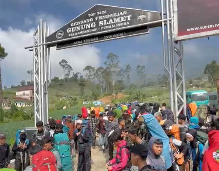 Libur Sekolah, Pendaki Gunung Slamet Tembus 1.000 Orang per Akhir Pekan, BPBD Ingatkan Bahaya Karhutla