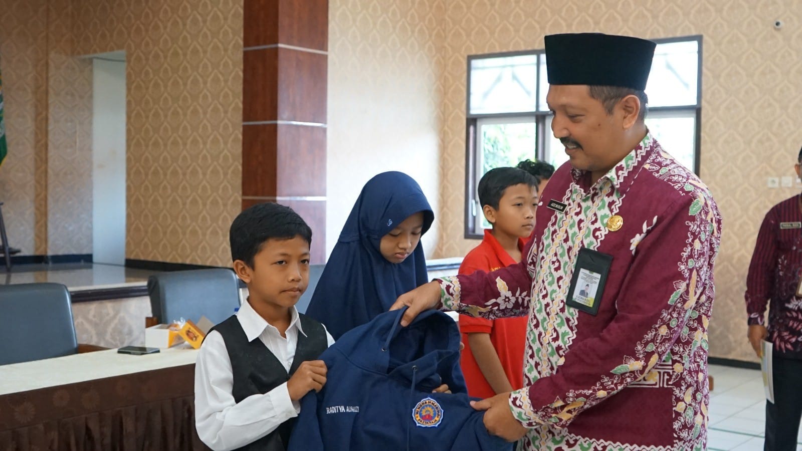 Lima Siswa MI Swasta Kejar Prestasi di STEM di Malaysia