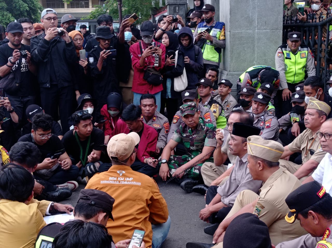 Pernyataan Ketua DPRD Banyumas Buat Mahasiswa Geleng-Geleng Kepala