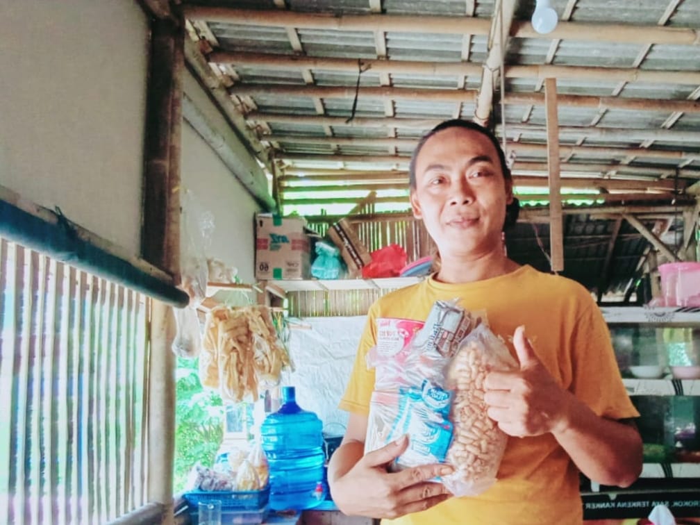 Perkuat Kerukunan, Umat Kristiani Terima Hampers Lebaran di Banyumas