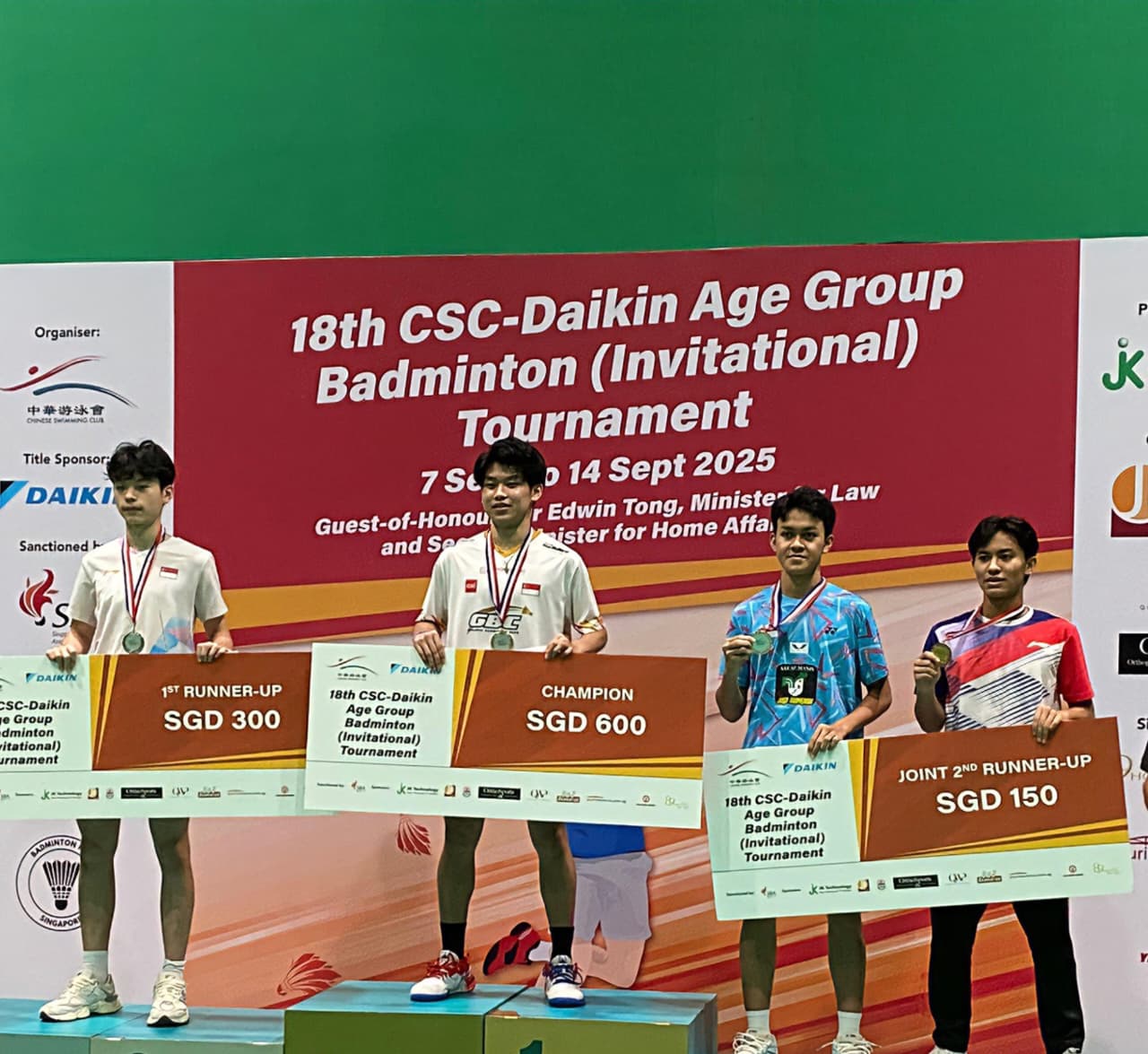 Siswa MAN 2 Banyumas Juara III Badminton Singapura