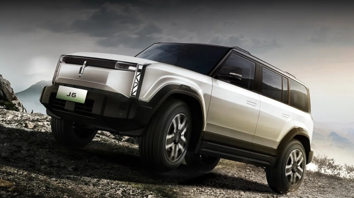 Kenalan Sama Mobil Chery J6, Tampilan Kece Performa Kencang