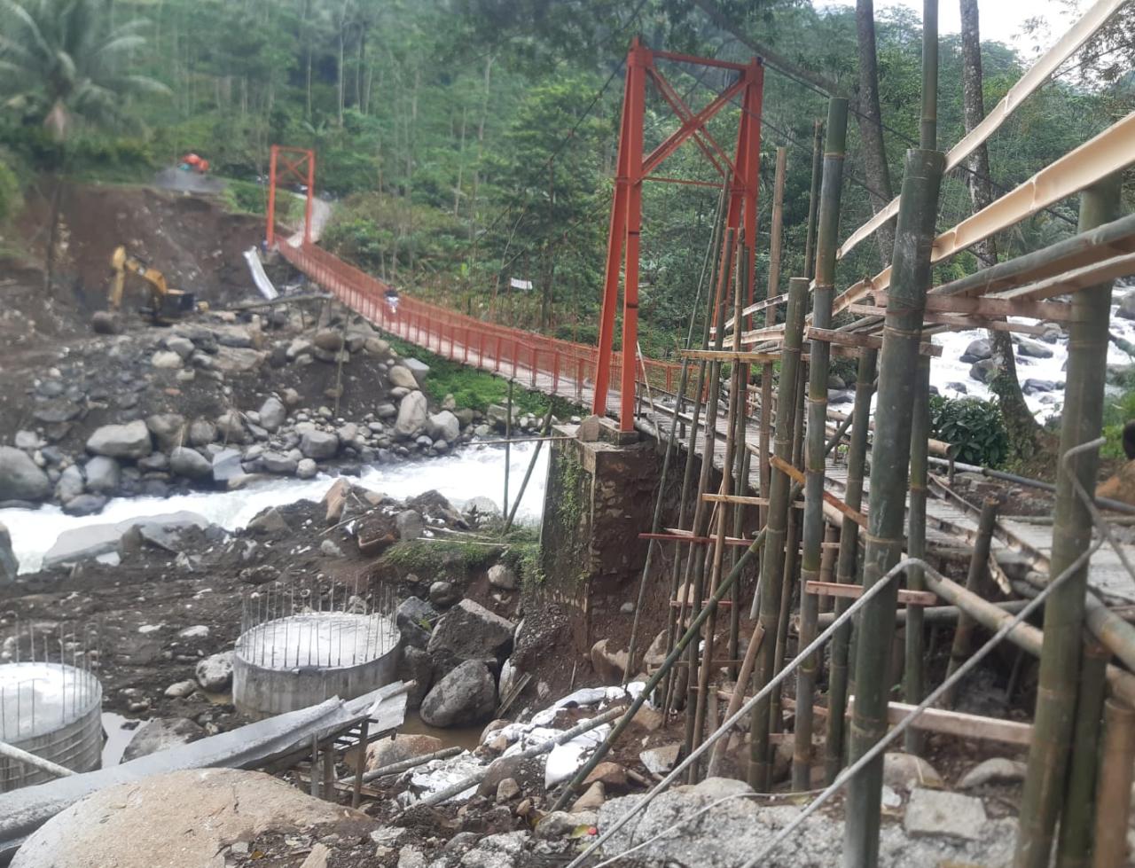 Agar Bisa Dilewati Mobil, Pembangunan Jembatan Baseh-Sunyalangu Berjalan 15 Persen