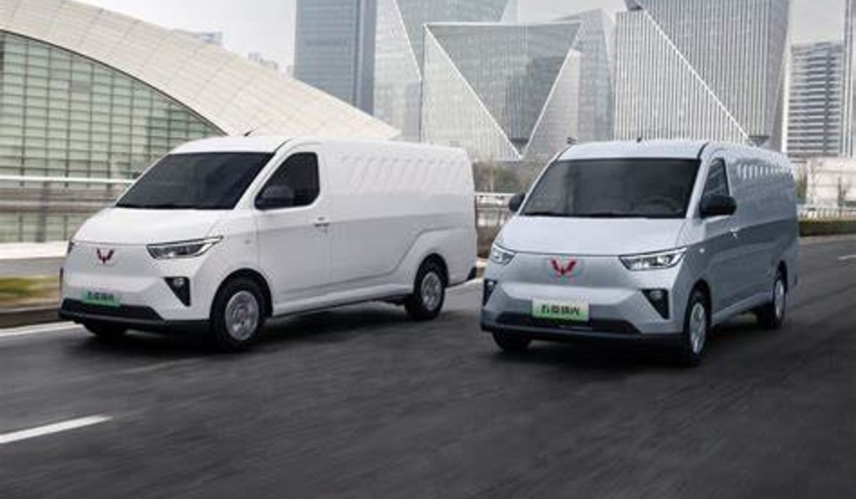 Wuling EV Van Resmi Diperkenalkan di PEVS 2025, Ini Spesifikasi dan Target Pasarnya