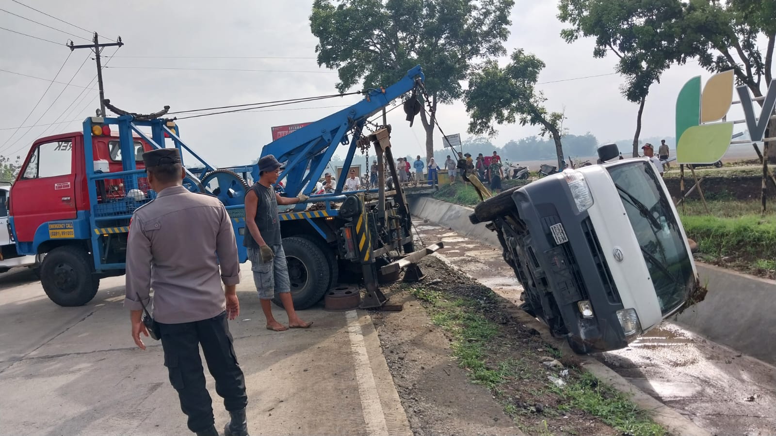 Mobil Tanpa Pengemudi Ditemukan Masuk Saluran Irigasi di Kemangkon