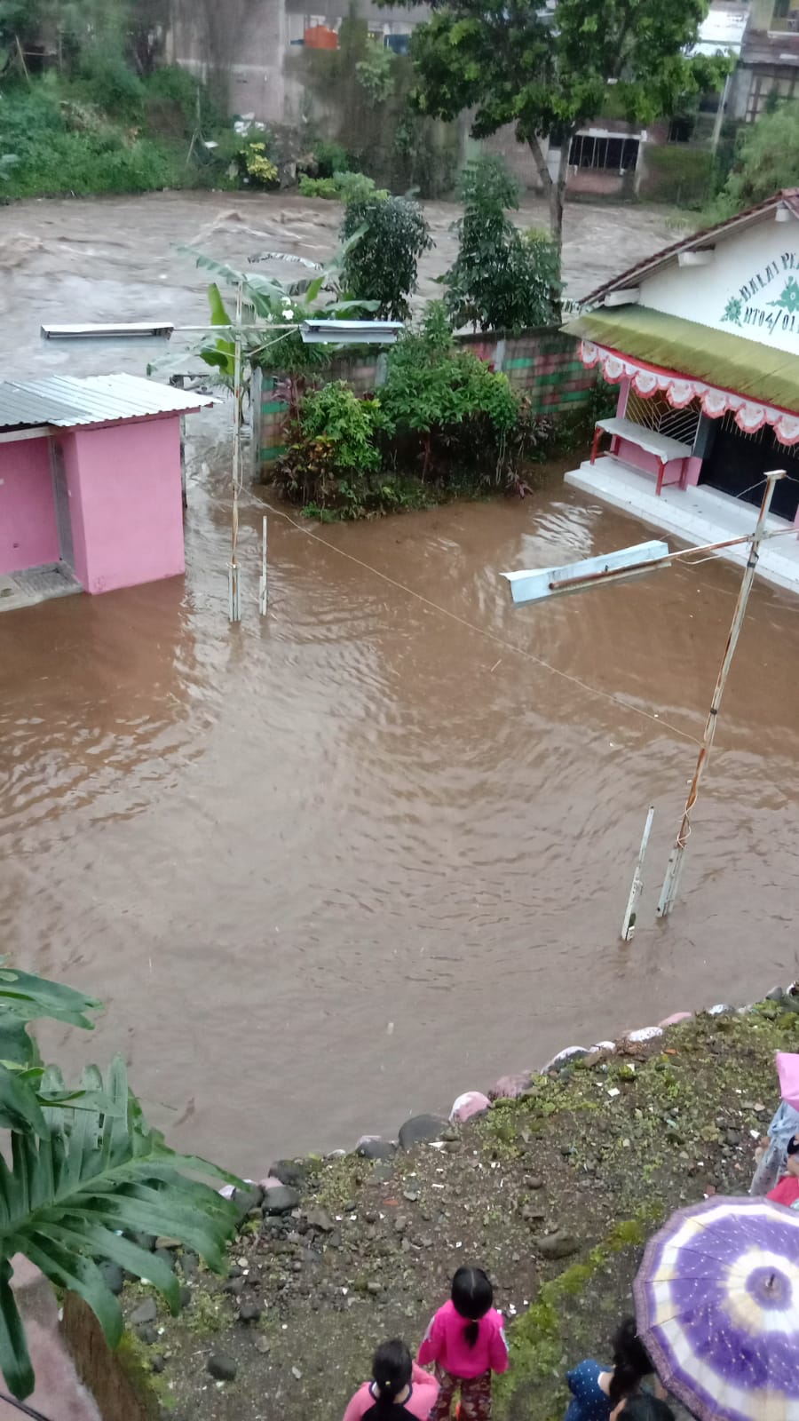 Tidak Hanya di Curug Bayan, Luapan Sungai Banjaran Juga Berdampak ke Pemukiman Warga di Purwokerto