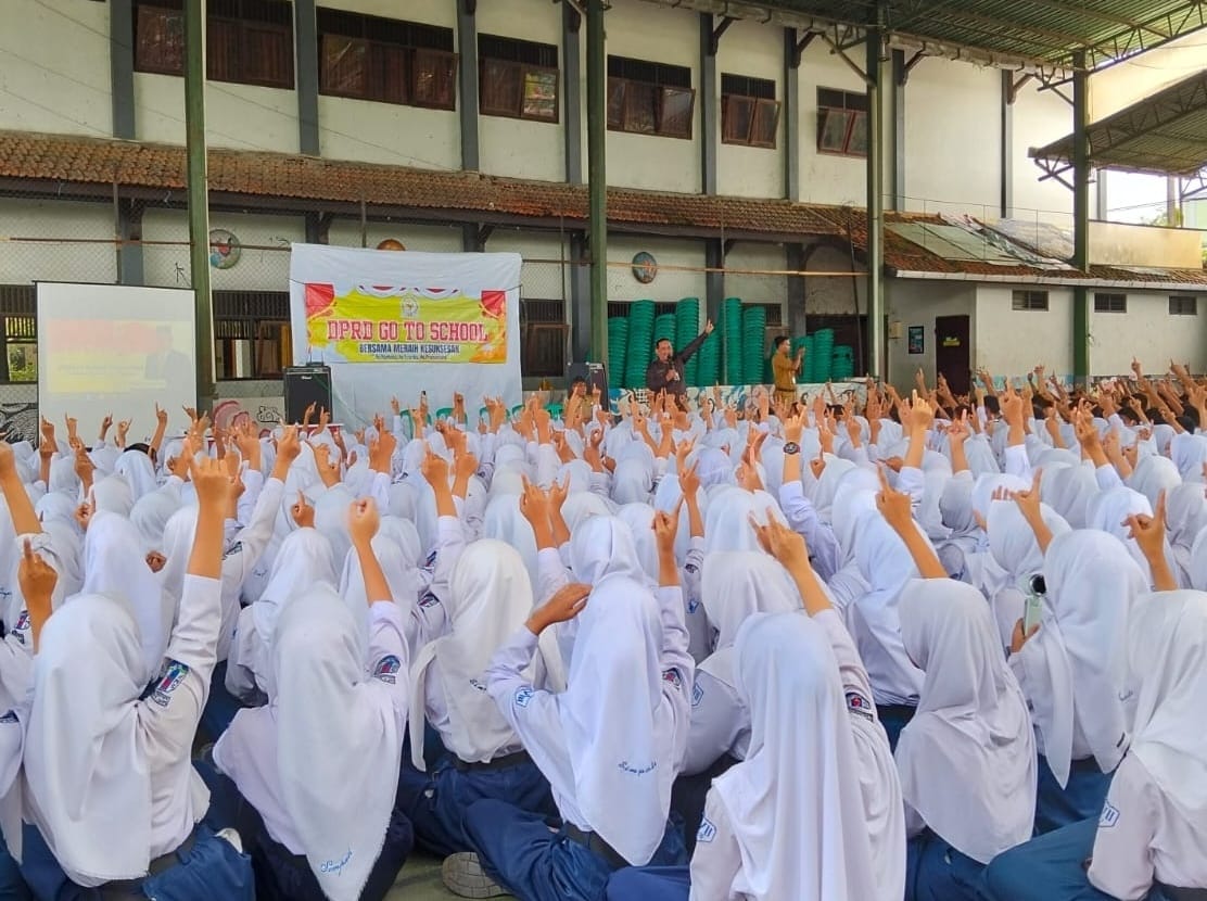 DPRD Goes to School Hadir di SMPN 1 Bawang, 776 Siswa Didorong Lebih Percaya Diri Menggapai Cita-Cita
