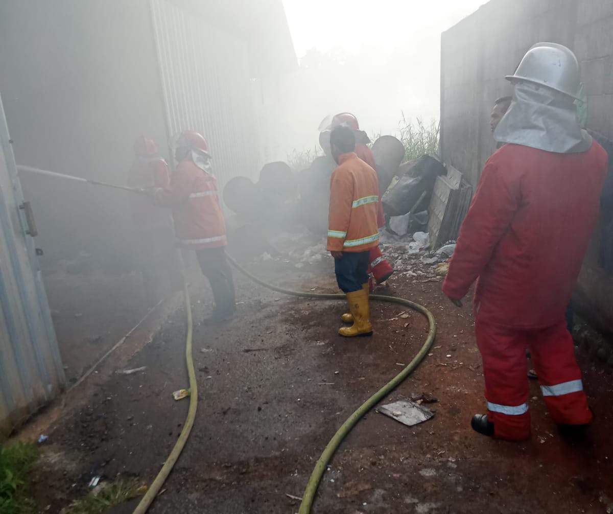 Korsleting Listrik, Tempat Pengolahan Sampah di Purwokerto Selatan Terbakar, Kerugian Capai Rp 30 Juta