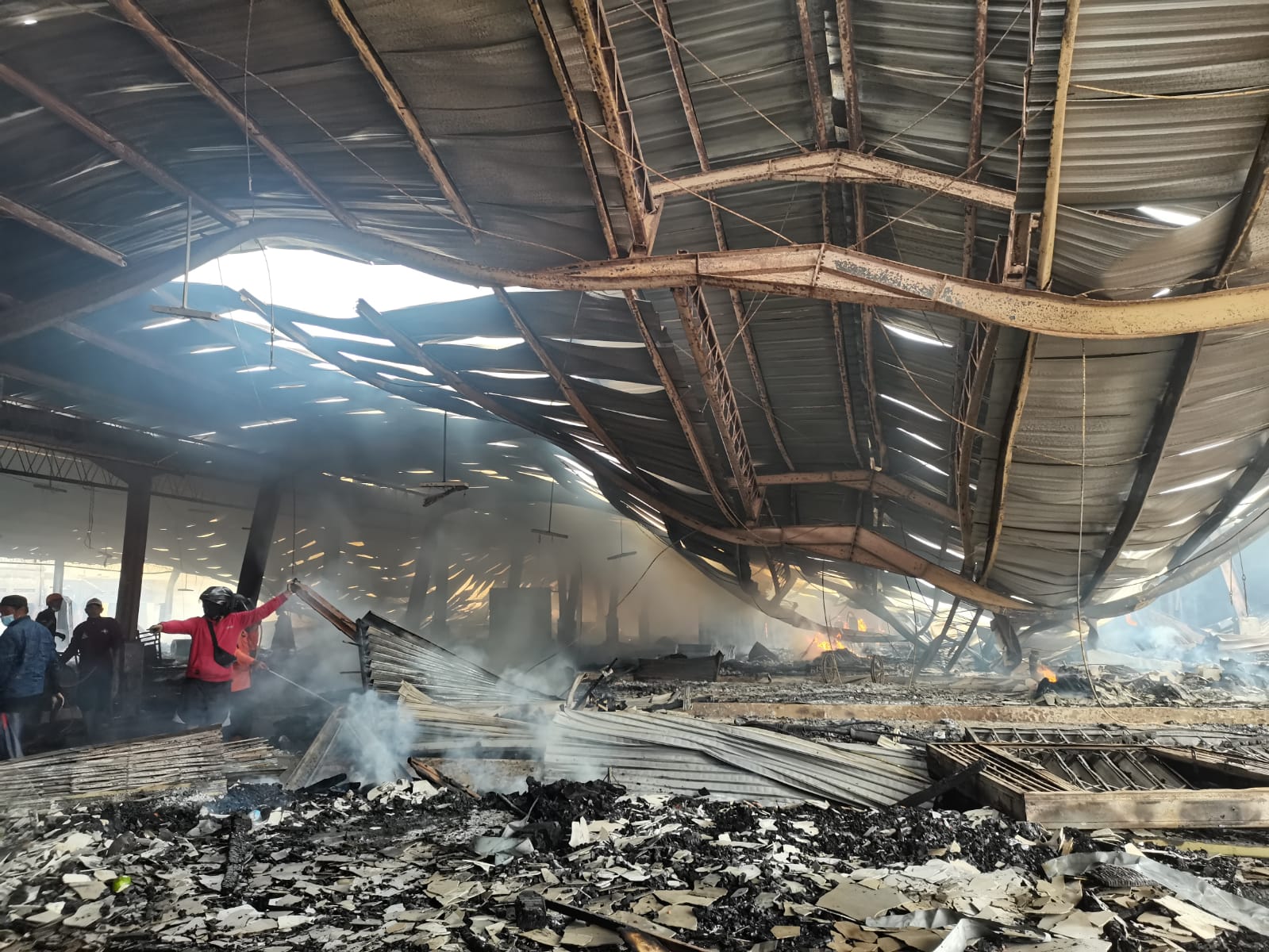 Diduga Tabung Gas Bocor, Pasar Tradisional Karangkobar Banjarnegara Ludes Terbakar 