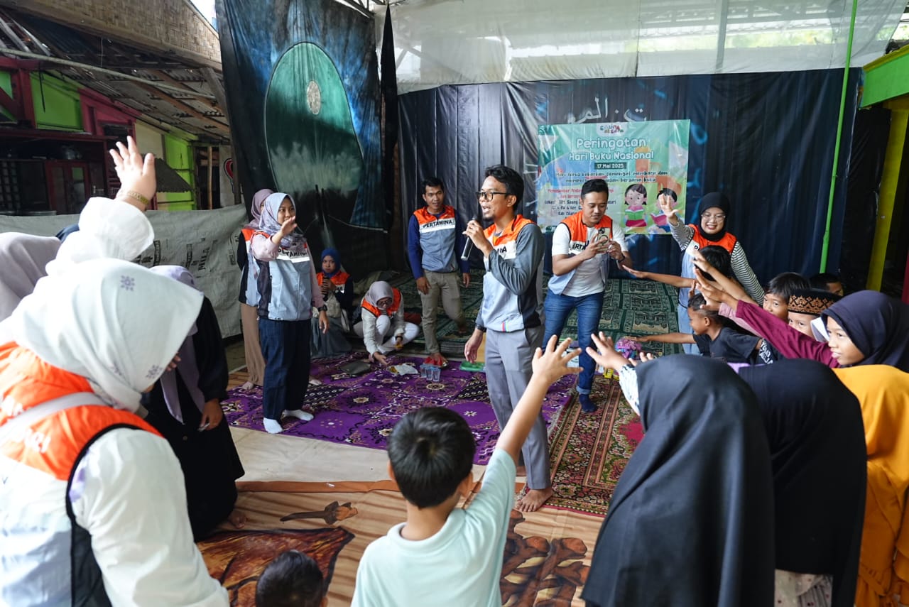Touring Literasi, Upaya Relawan Pertamina Peduli Cilacap Tebarkan Semangat Literasi bagi Anak-anak