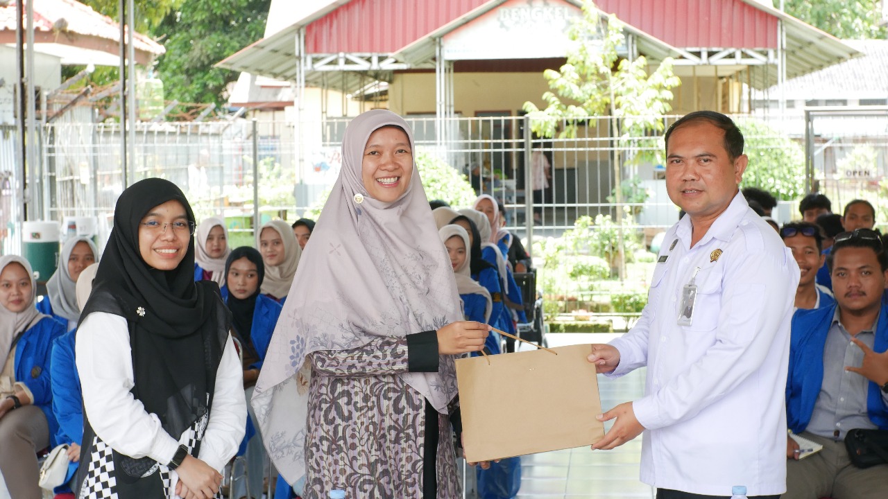 Mahasiswa Fakultas Hukum UMP Kunjungan Institusi Hukum (KIH) ke Lapas Nusakambangan 