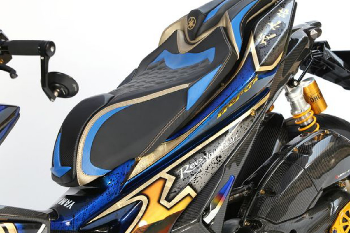 Keren! Seni Airbrush untuk Jok Motor Matic