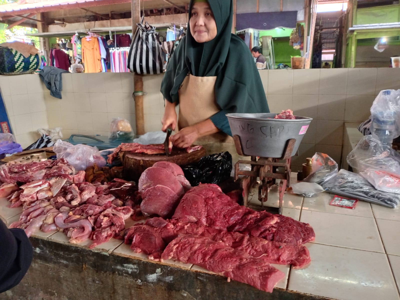 Harga Telur, Daging Ayam, dan Daging Sapi Melonjak di Pasaran