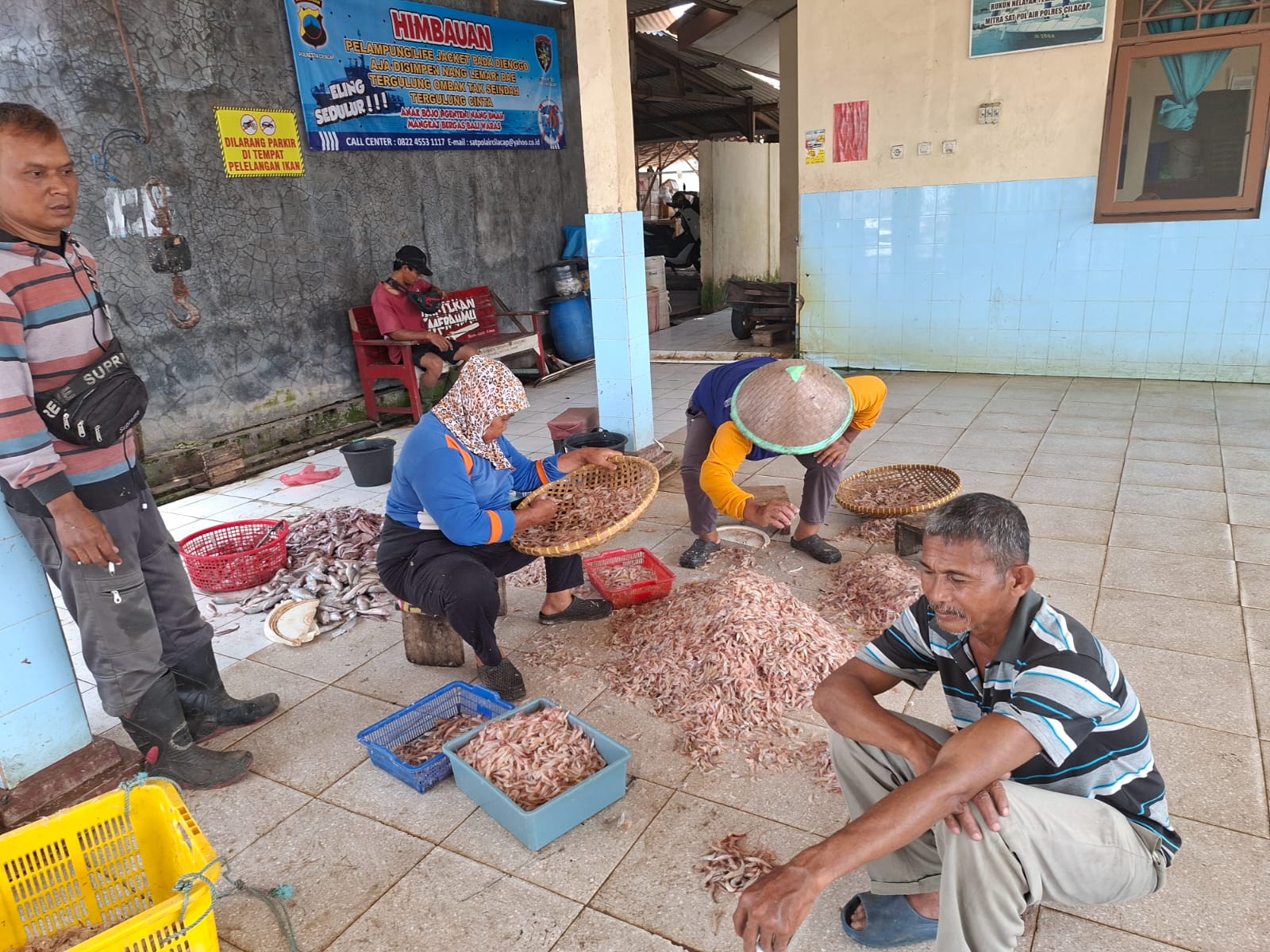 Tangkapan Ikan TPI Tegalkatilayu Cilacap Triwulan III 2025 Tembus Rp 7,4 M, Disokong Rebon dan Krosok