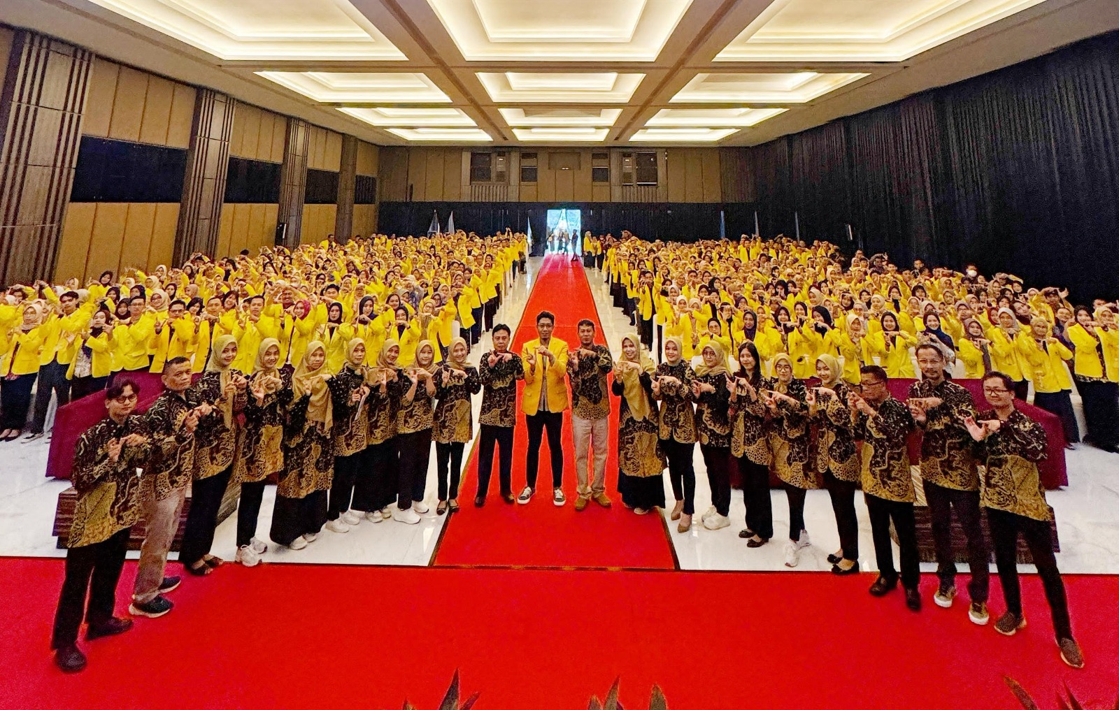 Peran Negara, Penggunaan Platform Digital, dan Wawasan Masyarakat Penting dalam Mencegah Viktimisasi di Medsos