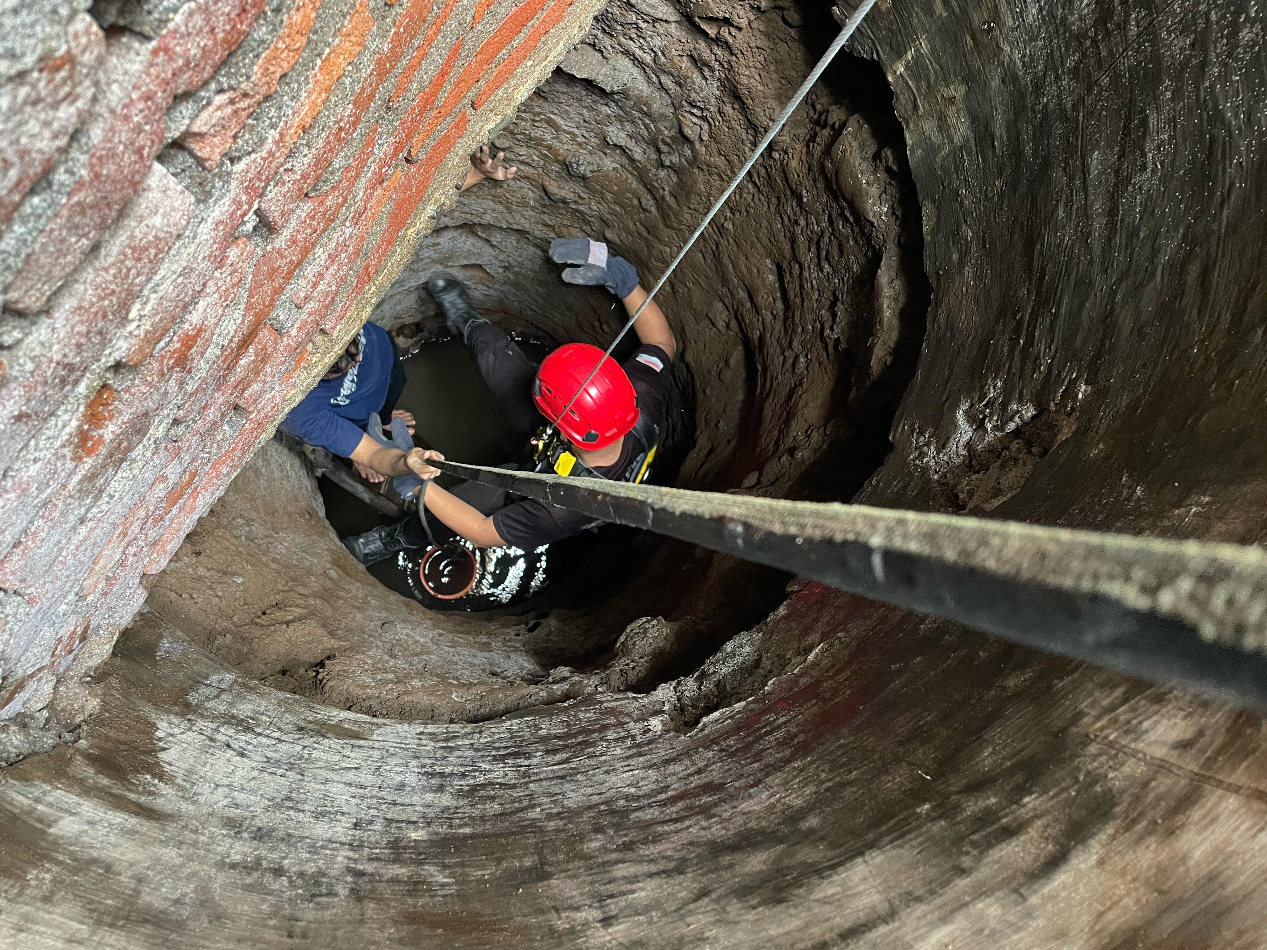 Satu Hari, Dua Insiden Terjadi di Banyumas, Pria Lompat Ke Sumur dan Kebakaran Rumah di Sumbang