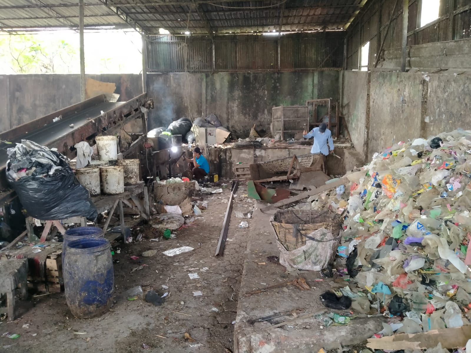 Gibrig Pusat Daur Ulang Sampah Karangpucung Rusak