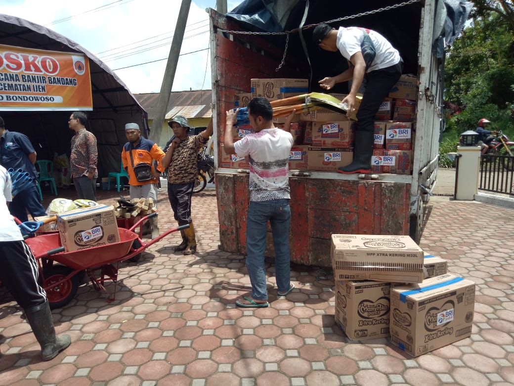 Tanggap Bencana Banjir Ijen Bondowoso, BRI salurkan Bantuan Bagi Warga Terdampak