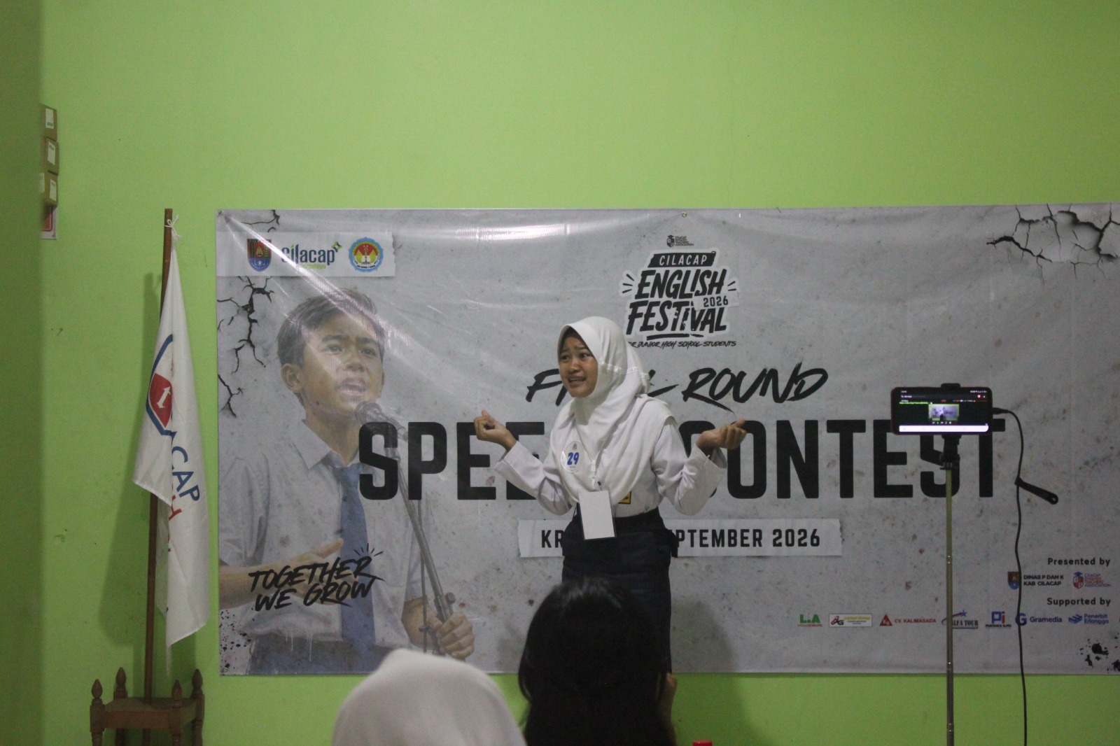Bukan Sekadar Lomba Bahasa Inggris, CEF 2026 Jadikan Panggung Unjuk Bakat Pelajar Cilacap