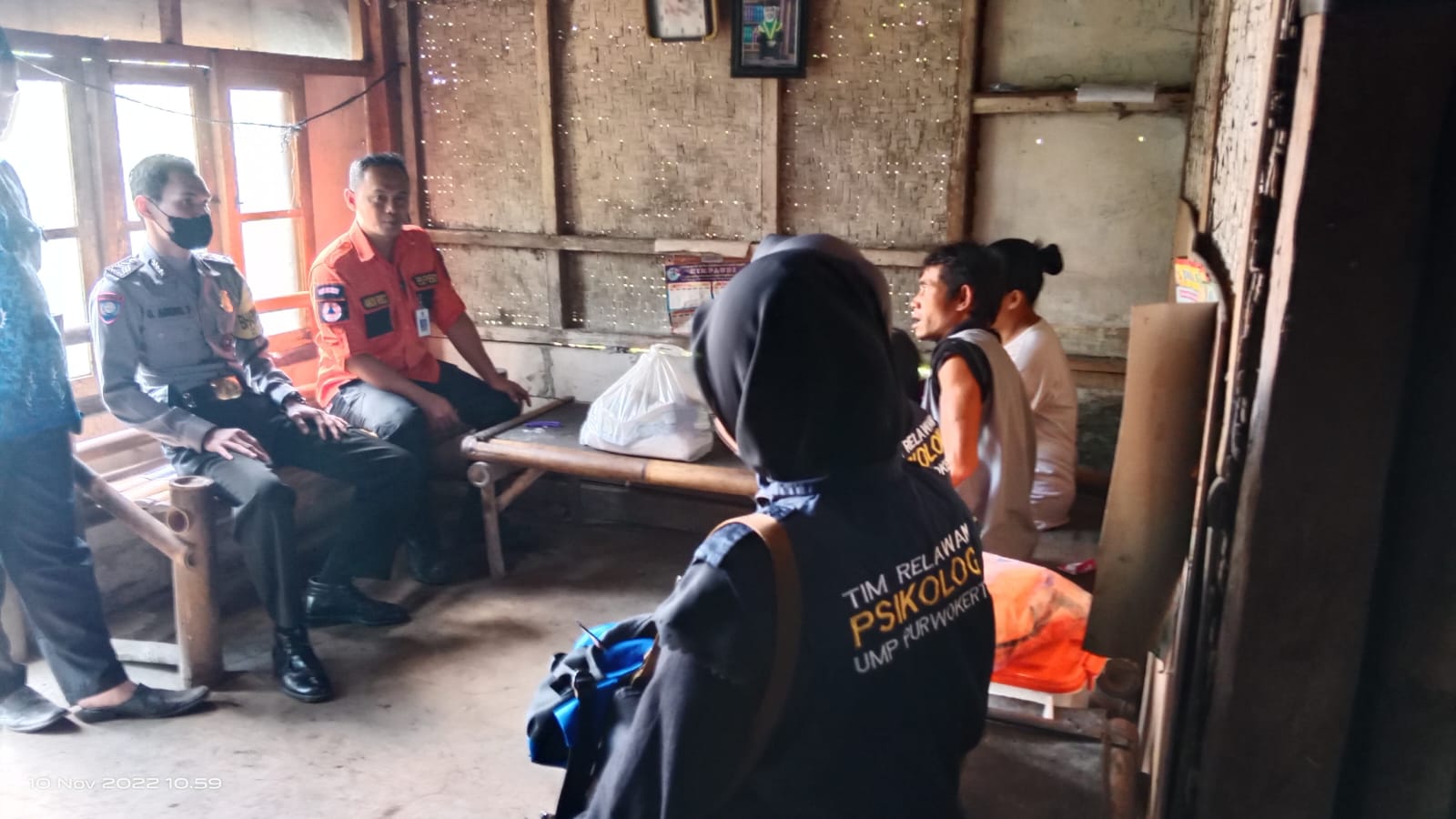 Satu Keluarga Korban Rumah Tersambar Petir di Tumiyang Pekuncen Diberi Terapi Trauma Healing