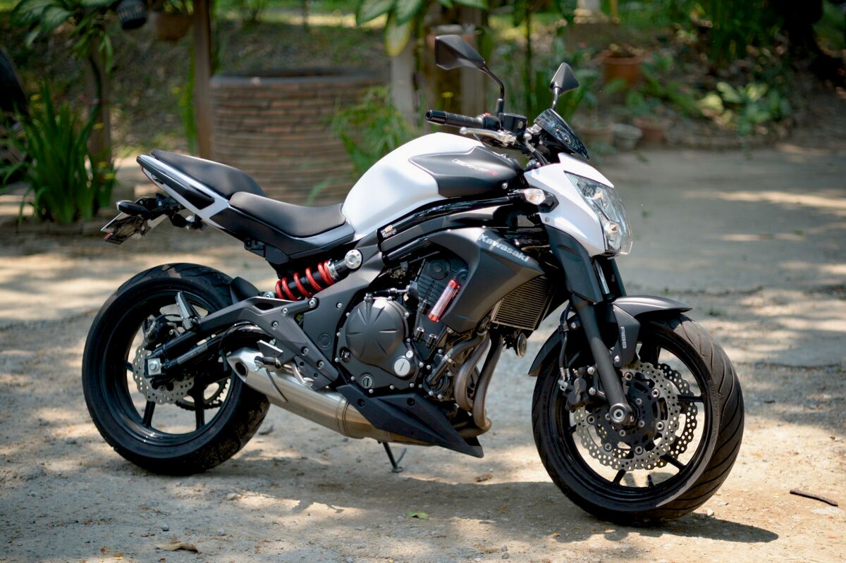 Kawasaki ER6: Moge yang Cocok untuk Pemula, Simak Spesifikasi dan Fitur yang Mengagumkan!