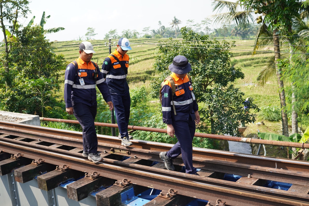 KA Purwojaya Berhasil Dievakuasi, KAI Daop 5 Purwokerto Fokus Tingkatkan Mitigasi dan Keselamatan