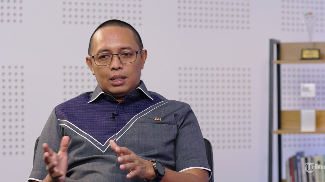 Hasan Nasbi Mundur dari PCO, Langkah Mengejutkan Sang Konsultan Politik ke Kursi Penonton