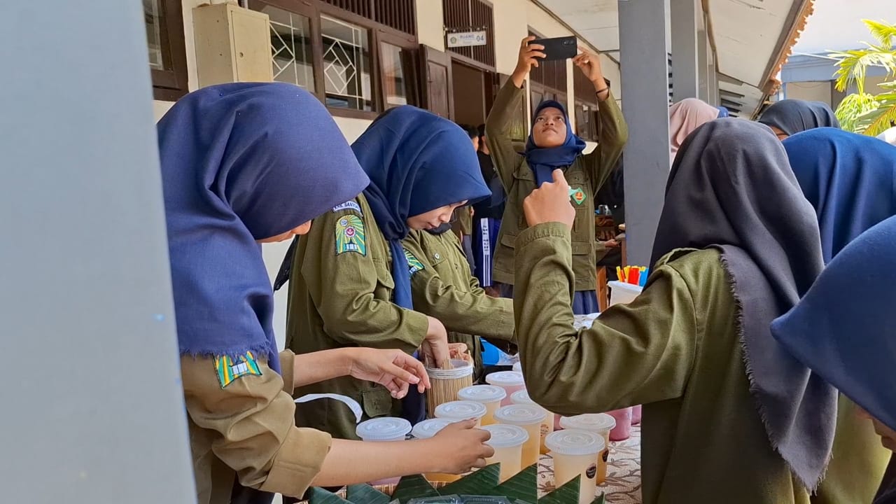 Menumbuhkan Jiwa Kewirausahaan untuk Masa Depan yang Lebih Baik Bagi Siswa SMK Melalui Edupreneurship 