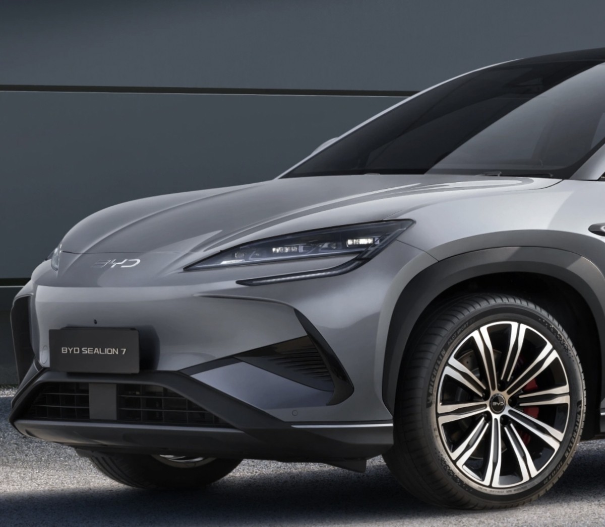 BYD Sealion 7, SUV Listrik dengan Fitur Canggihnya yang Bikin Pabrikan Jepang Merinding