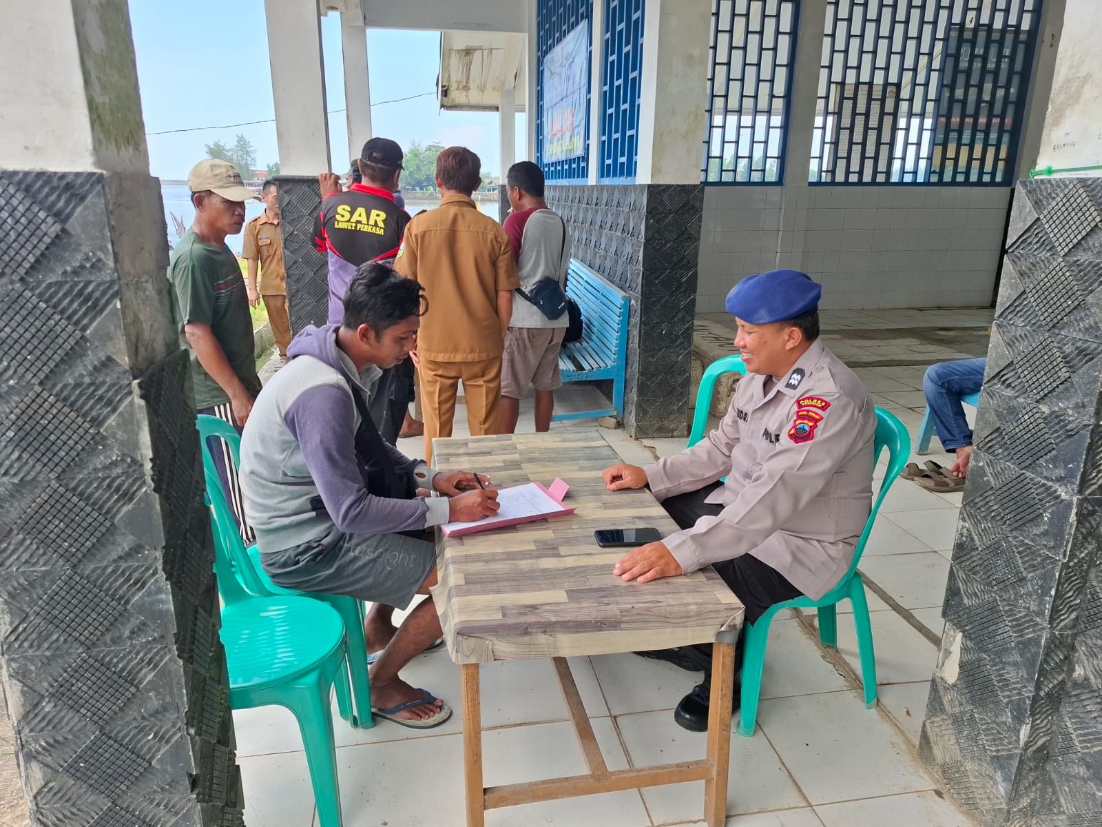 Nelayan di TPI Logending Kebumen Dapat Layanan Pengobatan Gratis