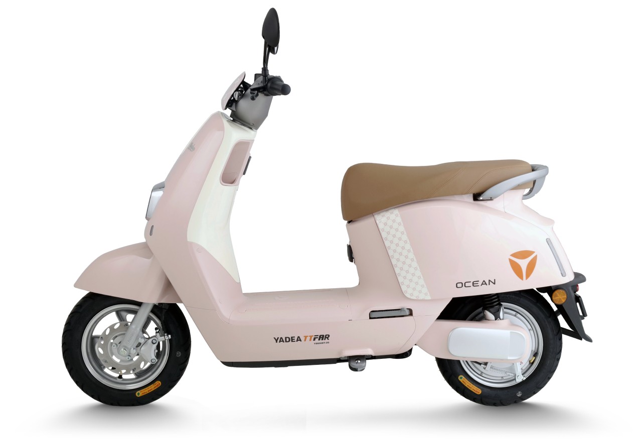 Cewek Banget! 5 Rekomendasi Motor Listrik Dengan Warna Pink Pastel 