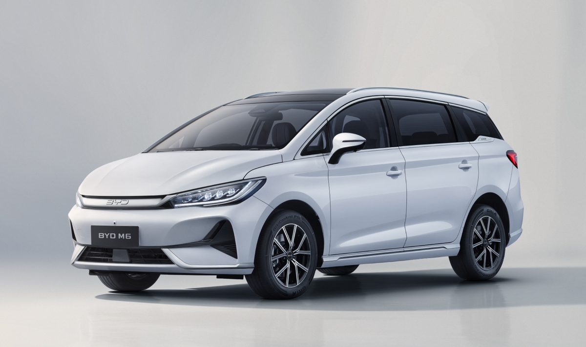 Spesifikasi Mobil BYD M6, MPV Dengan Performa Sat-Set Abis!