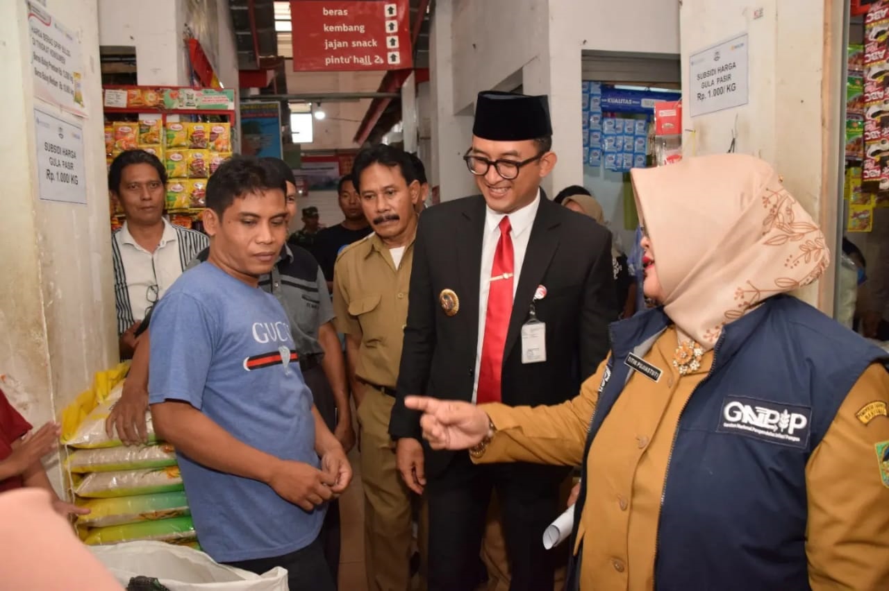Harga Gula Pasir di Pasar Manis Purwokerto Naik, Pj Bupati : Per Hari Ini Ada Subsidi Hingga Desember