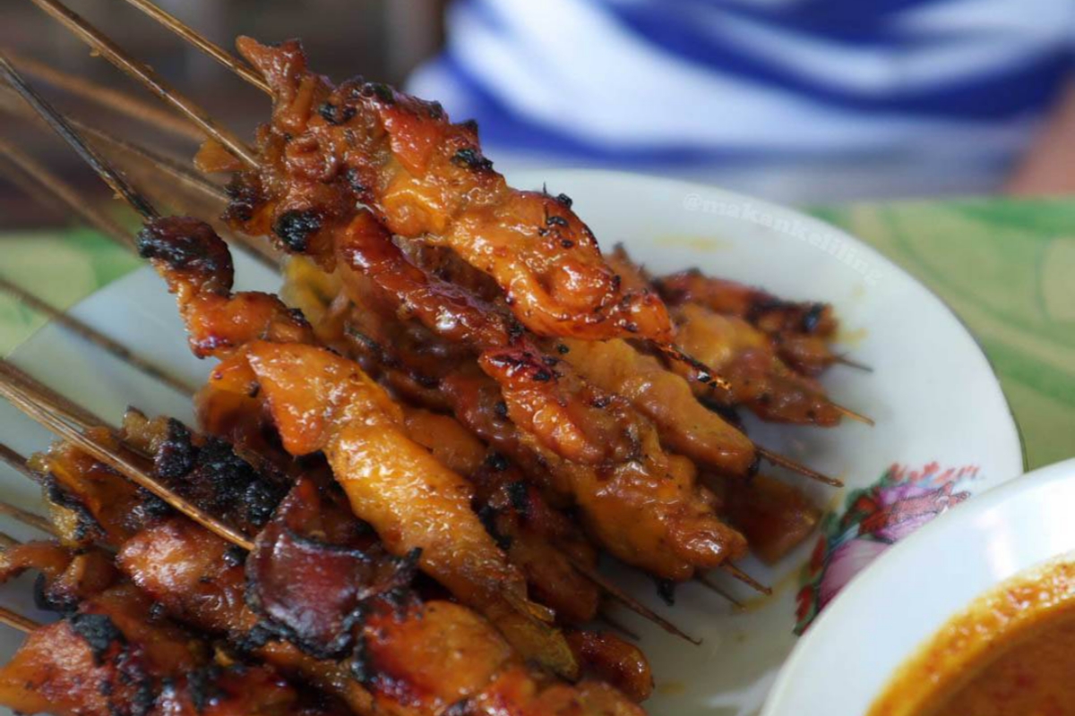 Wajib Dikunjungi ! 7 Warung Sate Ambal Paling Populer di Kebumen