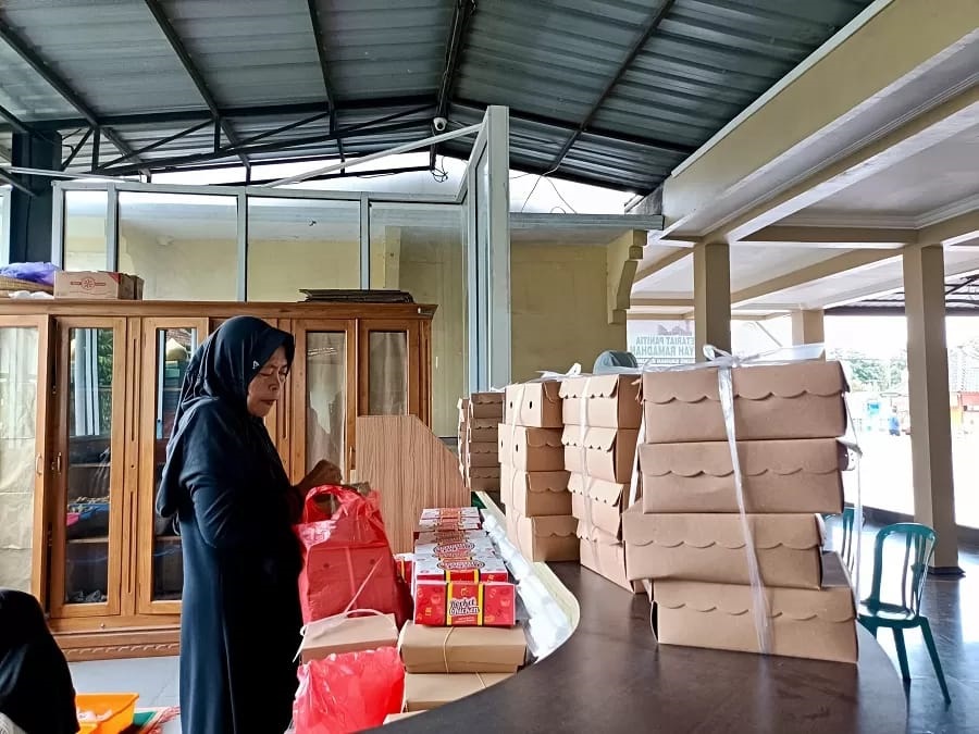 Masjid Agung Kebumen Bagikan 500 Porsi Buka Puasa Gratis Setiap Hari