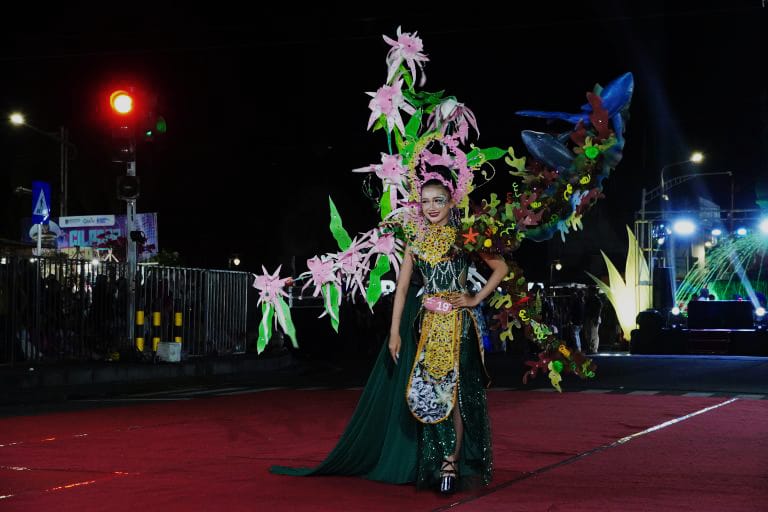 Puluhan Peserta Tampil Memukau di Cilacap Night Carnival 2026