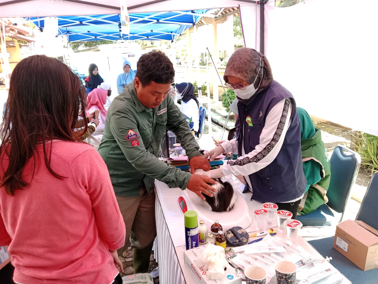 Puskeswan Kroya Layani Vaksinasi Hewan Gratis Hingga ke Desa