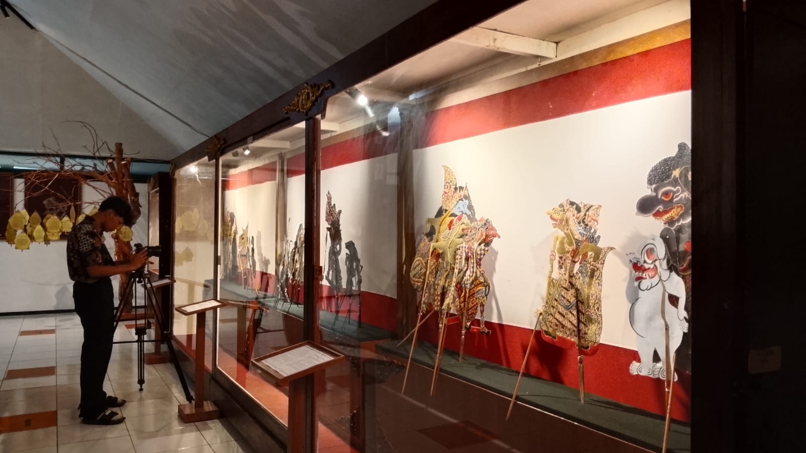 Bulan Ramadan Museum Wayang Banyumas Tetap Ramai, Pelajar dan Mahasiswa Asing Datang