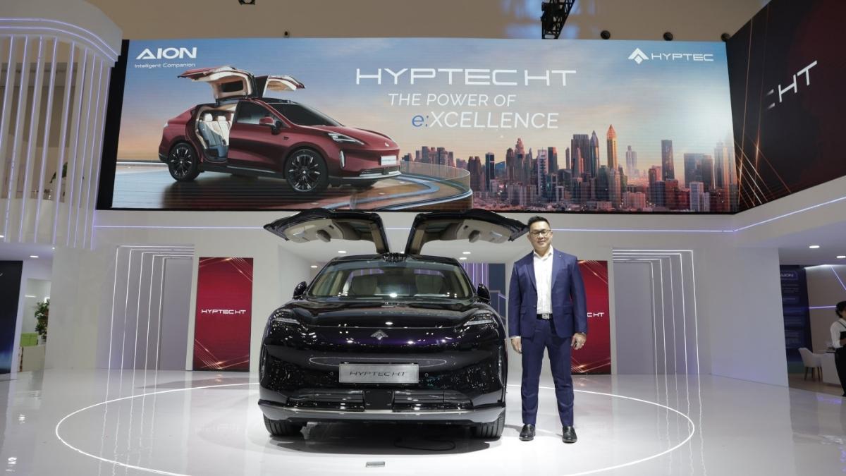 SUV Rasa Sci-Fi! Hyptec HT Punya Pintu Gullwing dan Tampilan Futuristik
